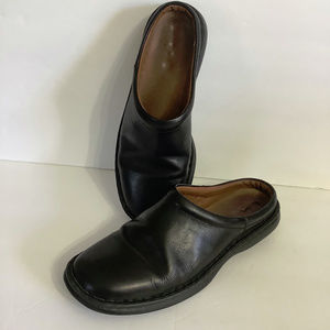 Bass Black Leather Mules